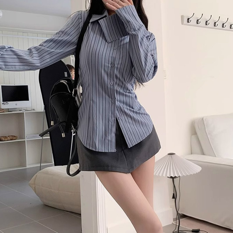Y2k ストライプシャツ女性長袖デザインボタンアップトップス - Street Fashion In Korea のレビューと価格
