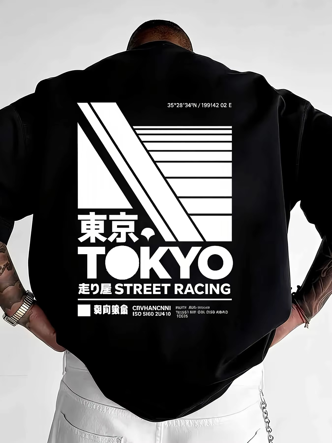 日本の東京ストリートスタイルプリントTシャツ Y2Kストリー - Street Fashion In Tokyo のレビューと価格
